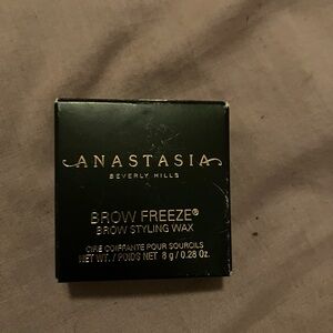Anastasia brow wax